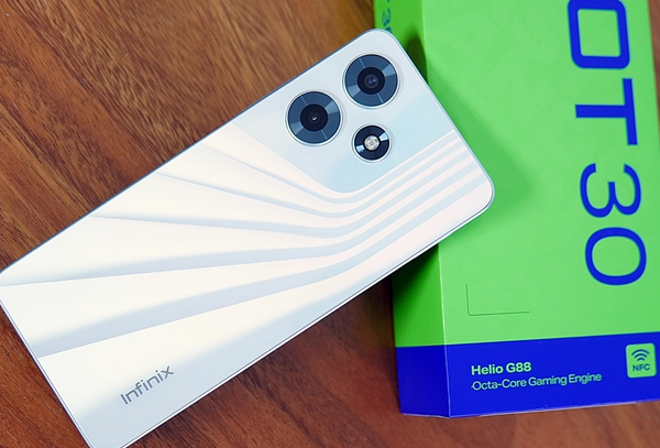 Infinix Hot 30 Price in Pakistan